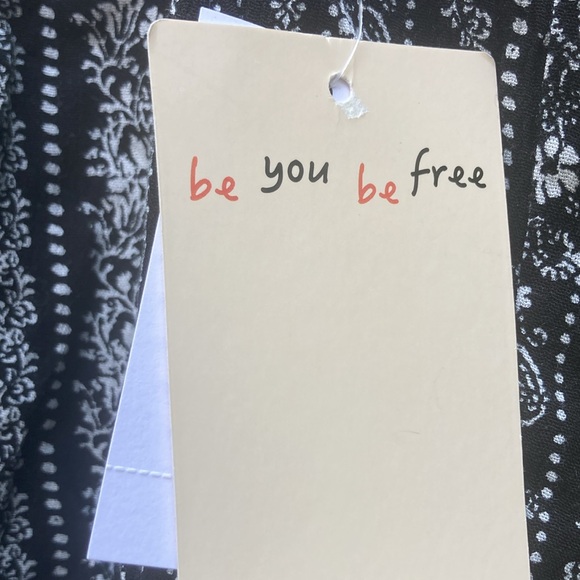 NWT BeBop black white lightweight floral shorts, elastic waist/pockets sz. L - Picture 4 of 6